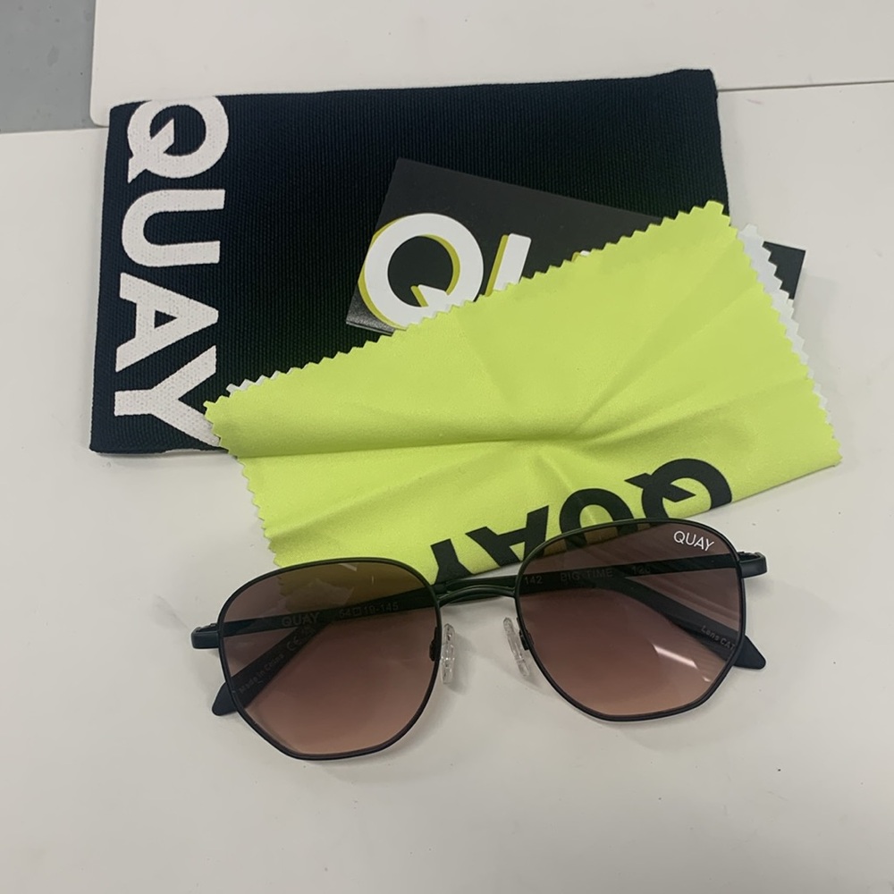 Quay-big time Sunglasses for Men & Women, Aviator Lenses with UV Protection